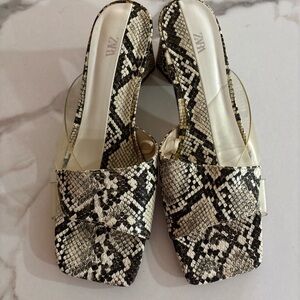 Zara Women's Snakeskin Pattern Sandals - Black and White